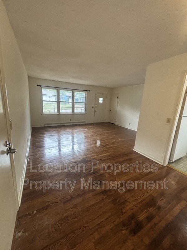 Foto del edificio - 2127 Mitchell St