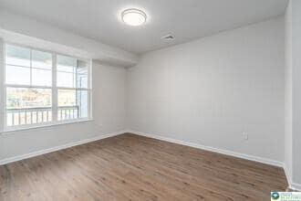 Building Photo - 430 Cambria St