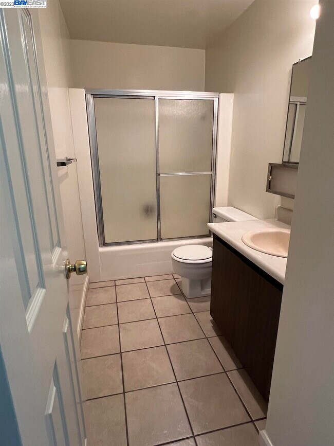 Foto del edificio - 22783 Vermont St
