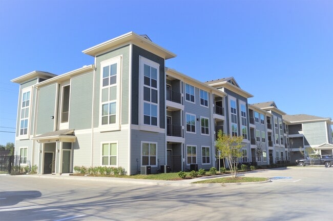 Beautiful Newer Construction - 7630 Amelia Rd