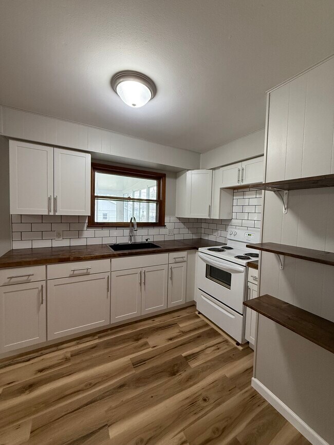 Building Photo - 418 McKinley Ave