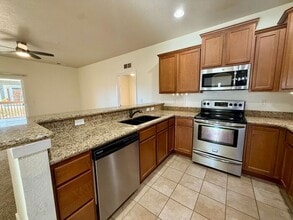 Building Photo - 4855 Hahns Peak Dr