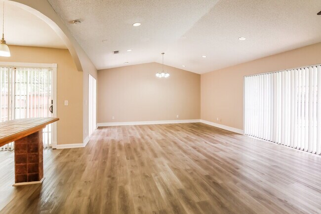 Foto del edificio - 640 SW 95 Terrace
