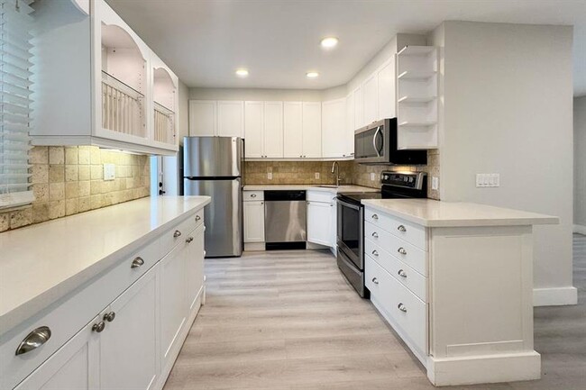 Foto del edificio - 1641 NE 5th Ct