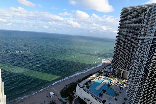 Building Photo - 4111 S Ocean Dr