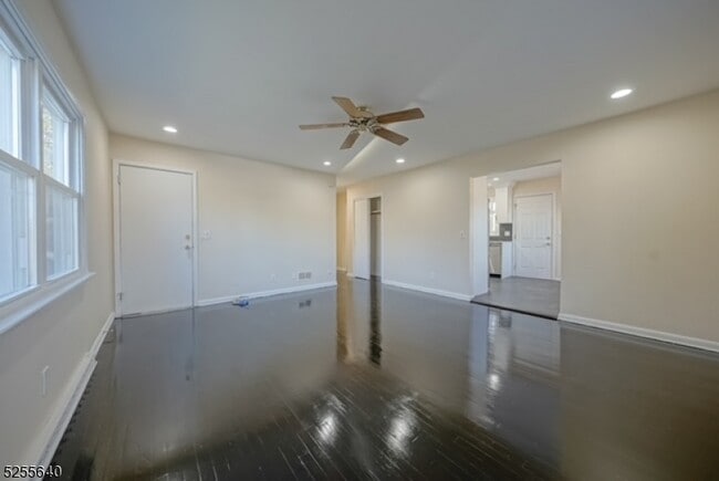 Building Photo - 56 Jardine Rd