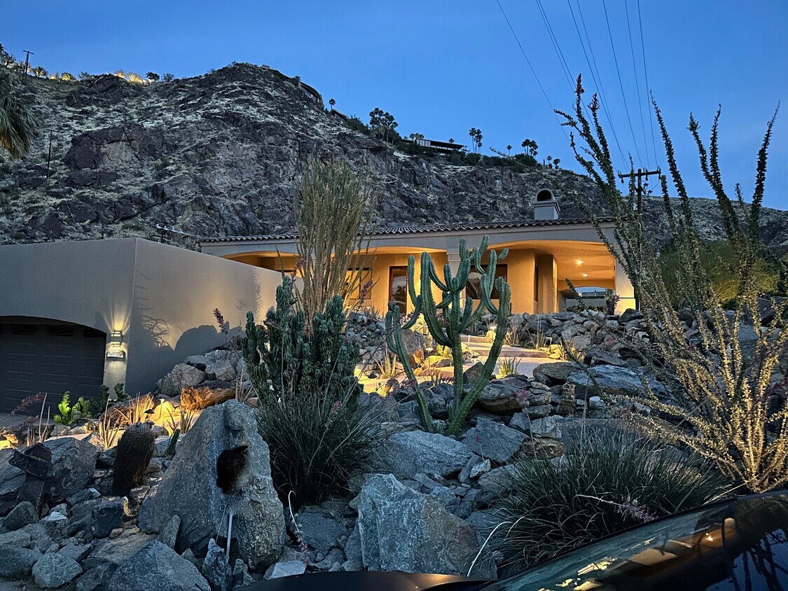 Foto principal - 2800 Cholla Pl