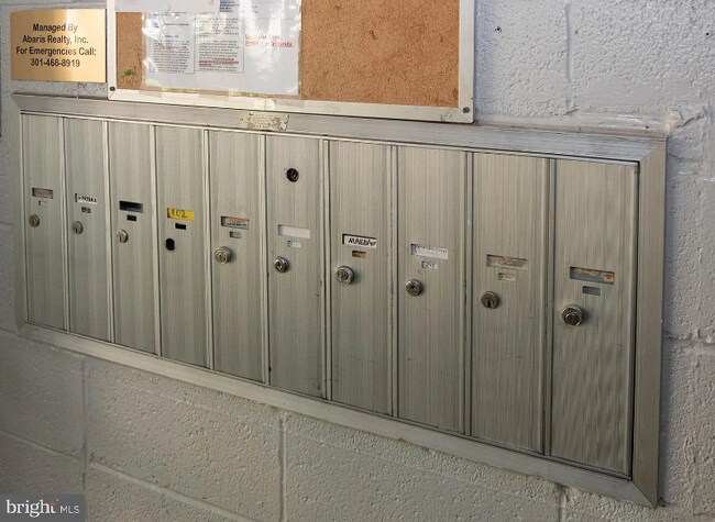 Building Photo - 5410 85th Ave