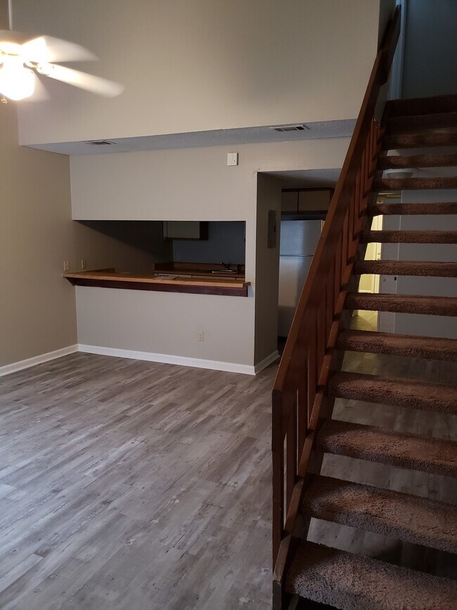 Foto del edificio - 2/2 Townhome in Villas of Westridge