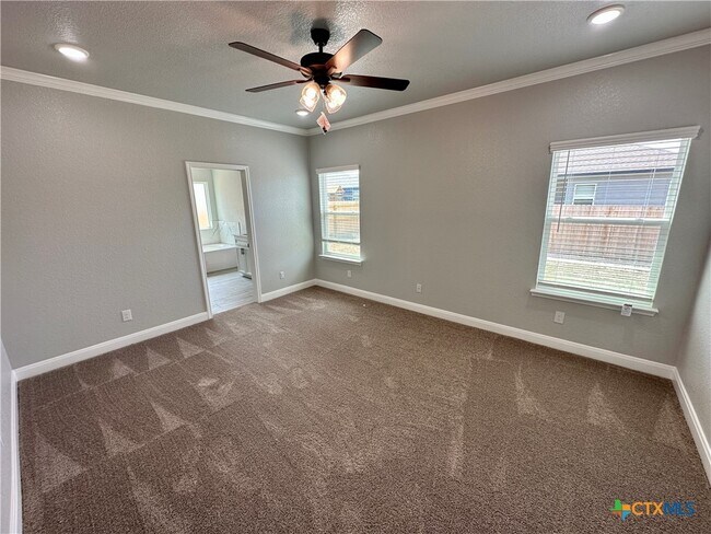 Foto del edificio - 1527 Sideoats Ln