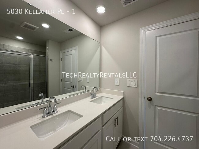 Building Photo - 5030 Kellaher Pl
