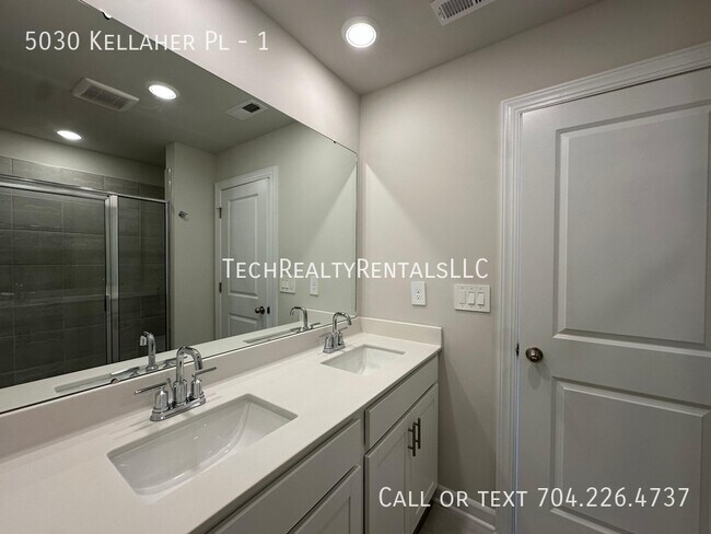 Foto del edificio - 5030 Kellaher Pl