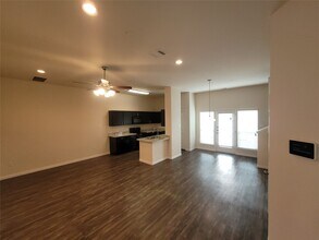 Building Photo - 2219 Bermuda Palms Dr