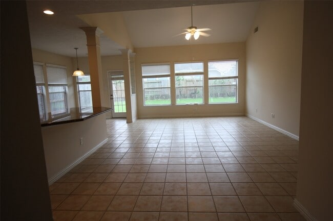 Building Photo - 7031 Thistlewood Park Ct