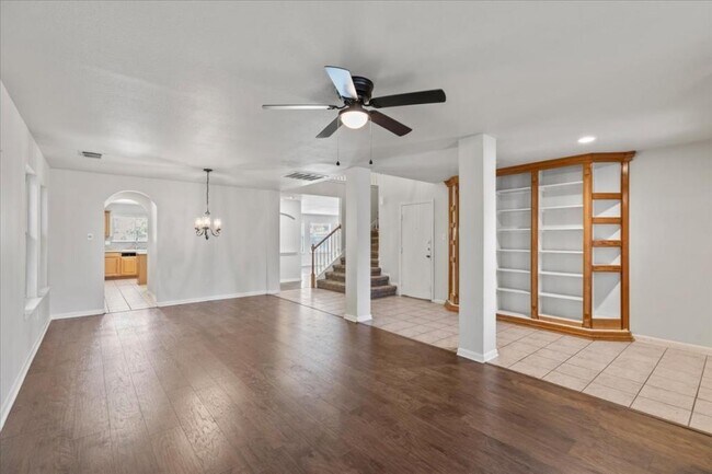 Foto del edificio - 208 Valona Dr