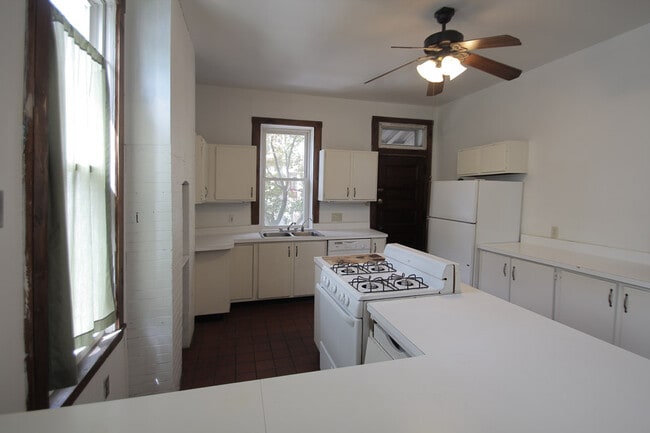 Building Photo - 322 S Trenton Ave