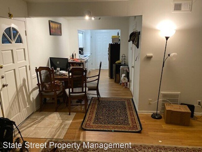 Foto del edificio - 1403 Norwalk Ln