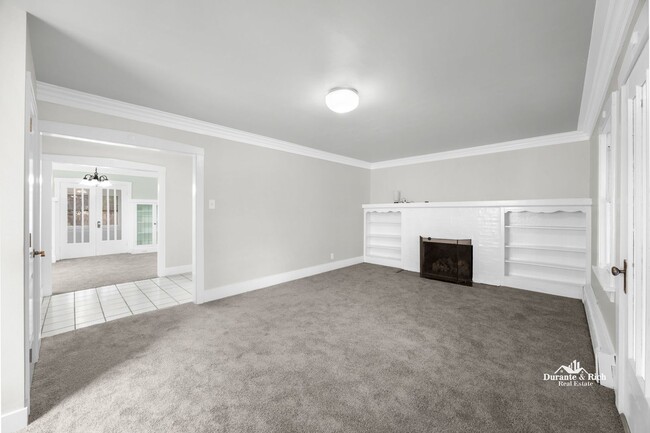 Building Photo - Single Family Home in Historic Oak Park Ne...
