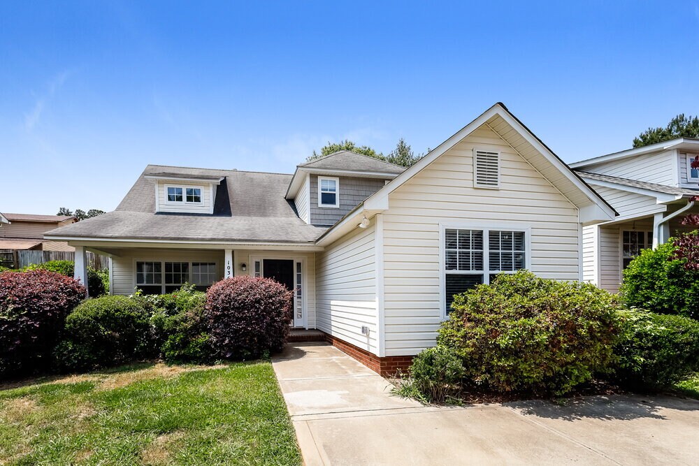 Foto principal - 1036 Crestdale Crossing Dr