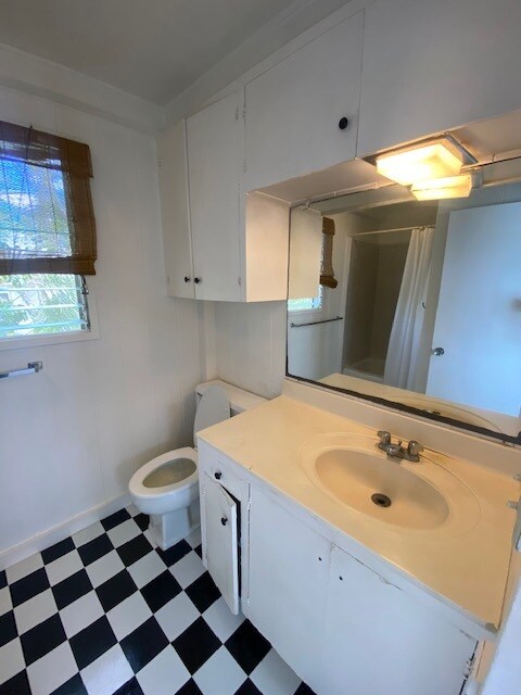 Building Photo - 848 Hunakai St