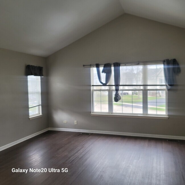 Building Photo - 1349 Orleans Dr