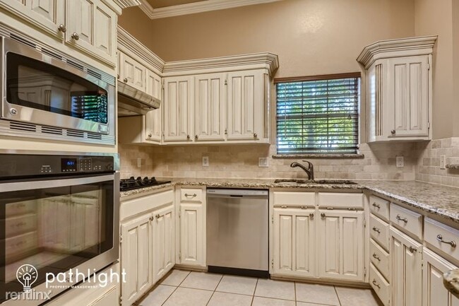 Building Photo - 3 br, 2 bath House - 616 W Walcott St UNIT