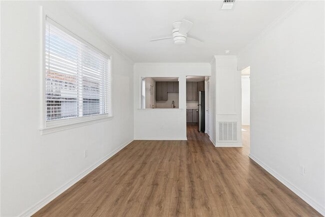 Foto del edificio - 1239 Helios Ave