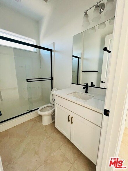 Foto del edificio - 1605 Plumas Dr