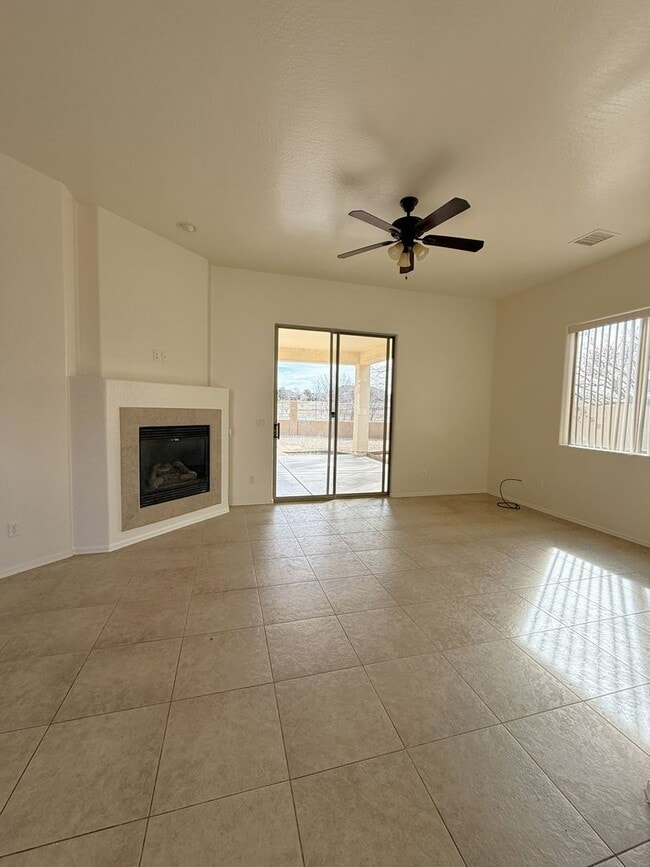 Building Photo - Four Bedroom Home in Granville!!!