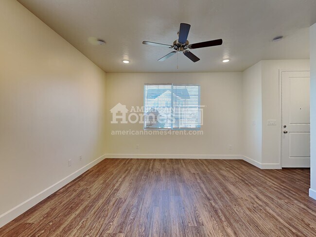 Building Photo - 6697 Mountain Maple Drive