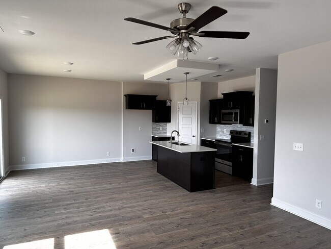 Building Photo - 459 Mattingly Dr