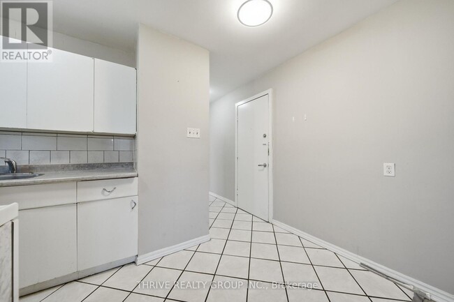Building Photo - 153 Godfrey Dr