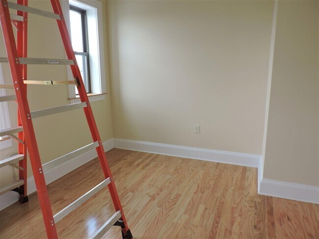 Foto del edificio - 878 Massachusetts Ave