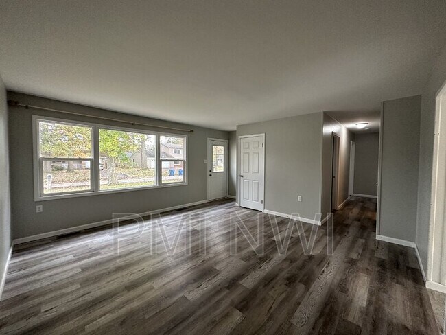 Foto del edificio - 375 Cherryfield Dr