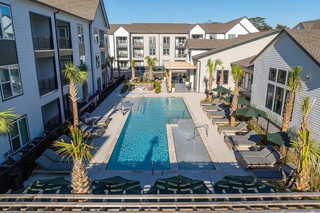 NorthPointe 2 3/4” USA Stars and Stripes America Flag Golf Tees Plastic - 1 3 ¼\u201d USA Stars and Stripes American Flag Golf Tees Plastic - 100 Plastic  Golf Tees in Bulk \u2013 Patriotic