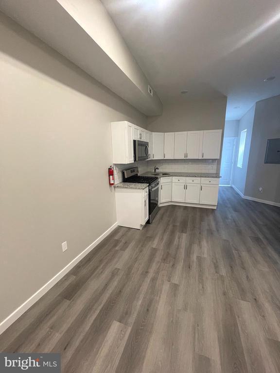 Foto del edificio - 5036 Chancellor St
