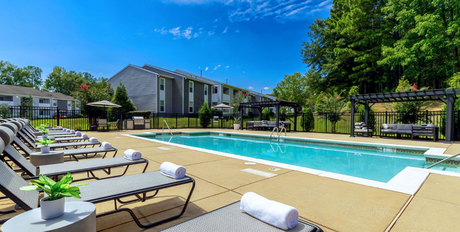 Resort Style Pool - Reserve on Riverside