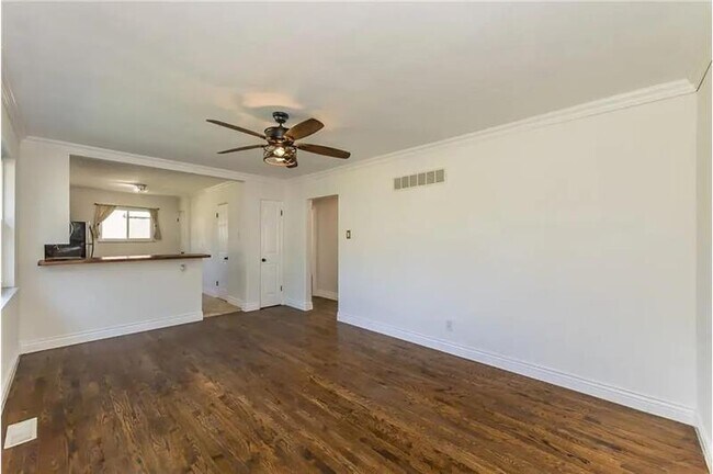 Foto del edificio - 4310 Exeter Ave