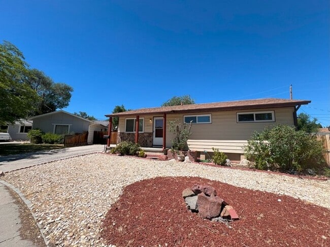 Building Photo - Three Bedroom Home In Northwest Reno.