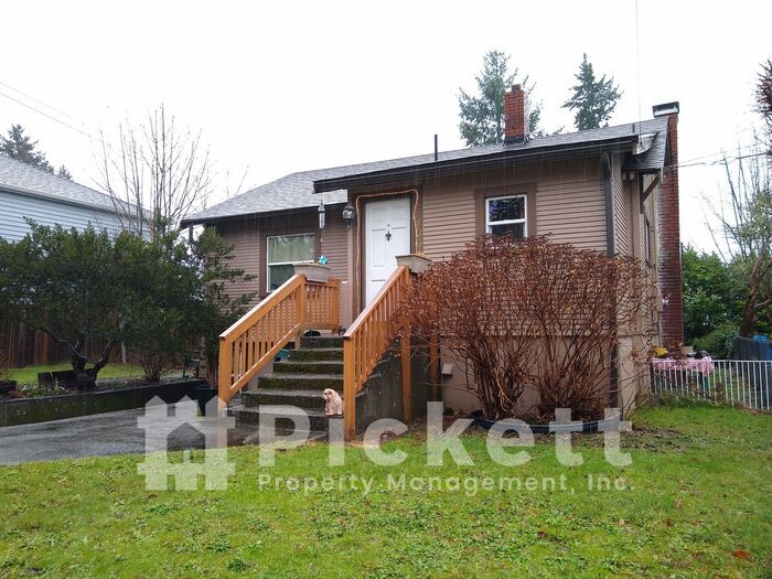 Primary Photo - 406 S Charleston Ave