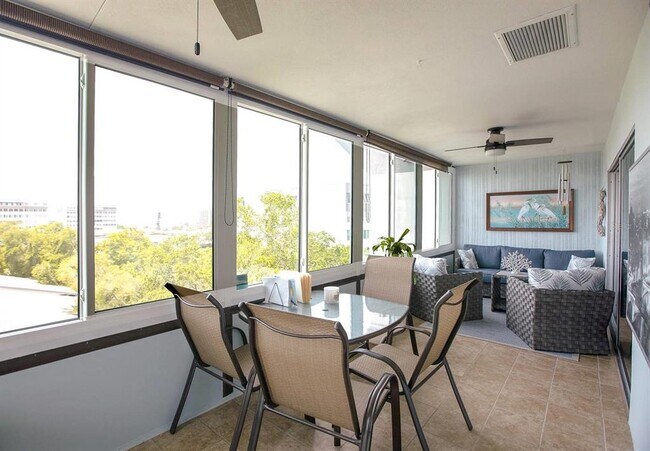 Building Photo - 1255 E Peppertree Dr