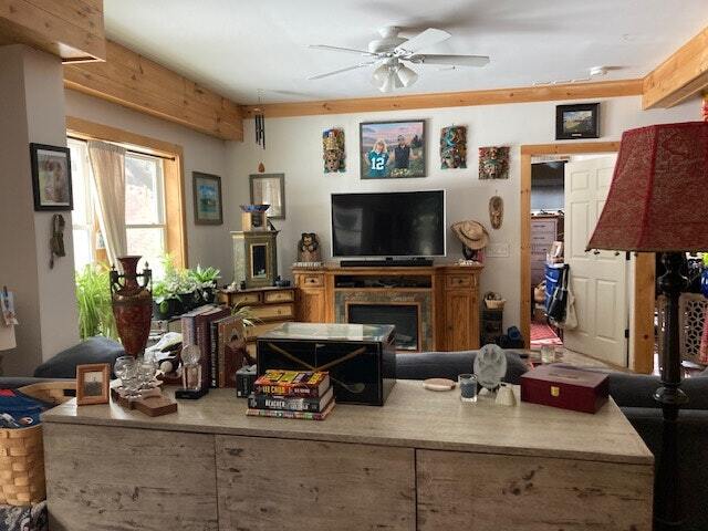 Foto del edificio - 178 Walnut Dr