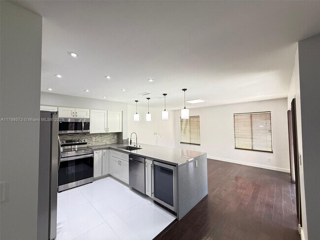 Foto del edificio - 1696 SW 109th Ter