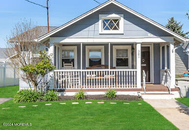 Primary Photo - 305 8th Ave
