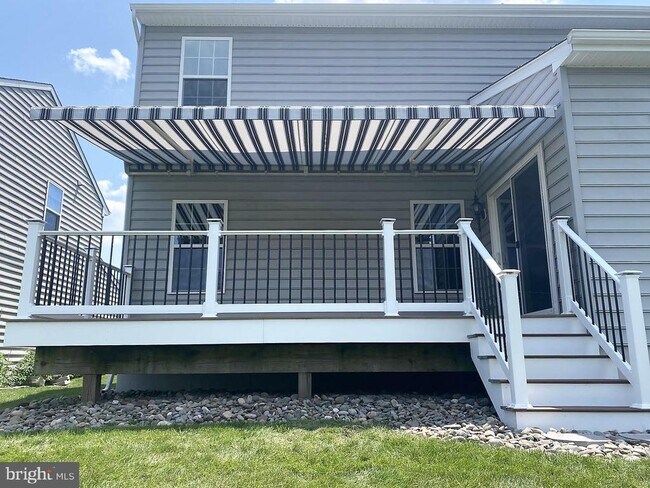 Foto del edificio - 122 Garrett Ln