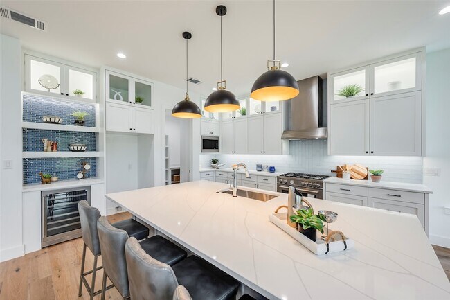 Foto del edificio - 6027 Marquita Ave