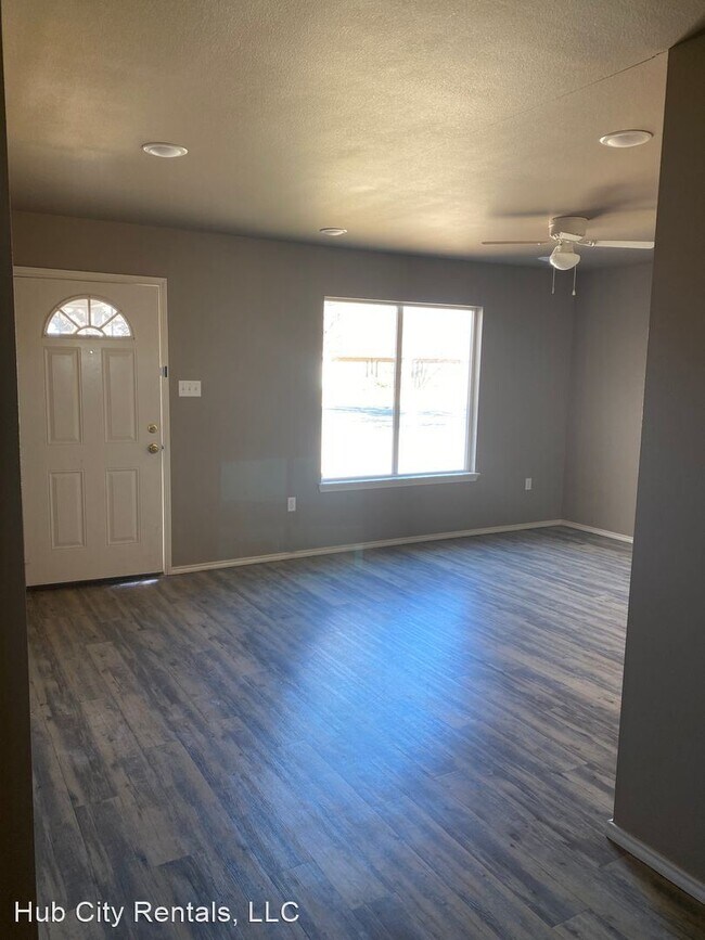 Foto del edificio - 3 br, 2 bath House - 1701 East Brown Street