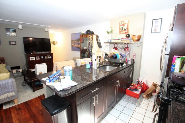 Foto del edificio - 2109 Spring Garden St