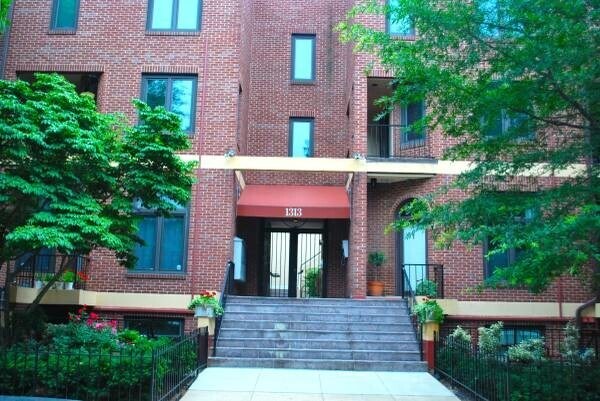 Primary Photo - 1313 Vermont Ave NW