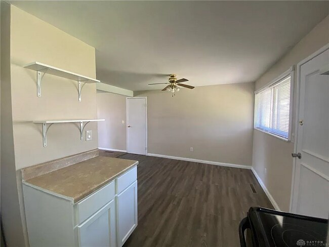 Building Photo - 4401 Mozart Ave